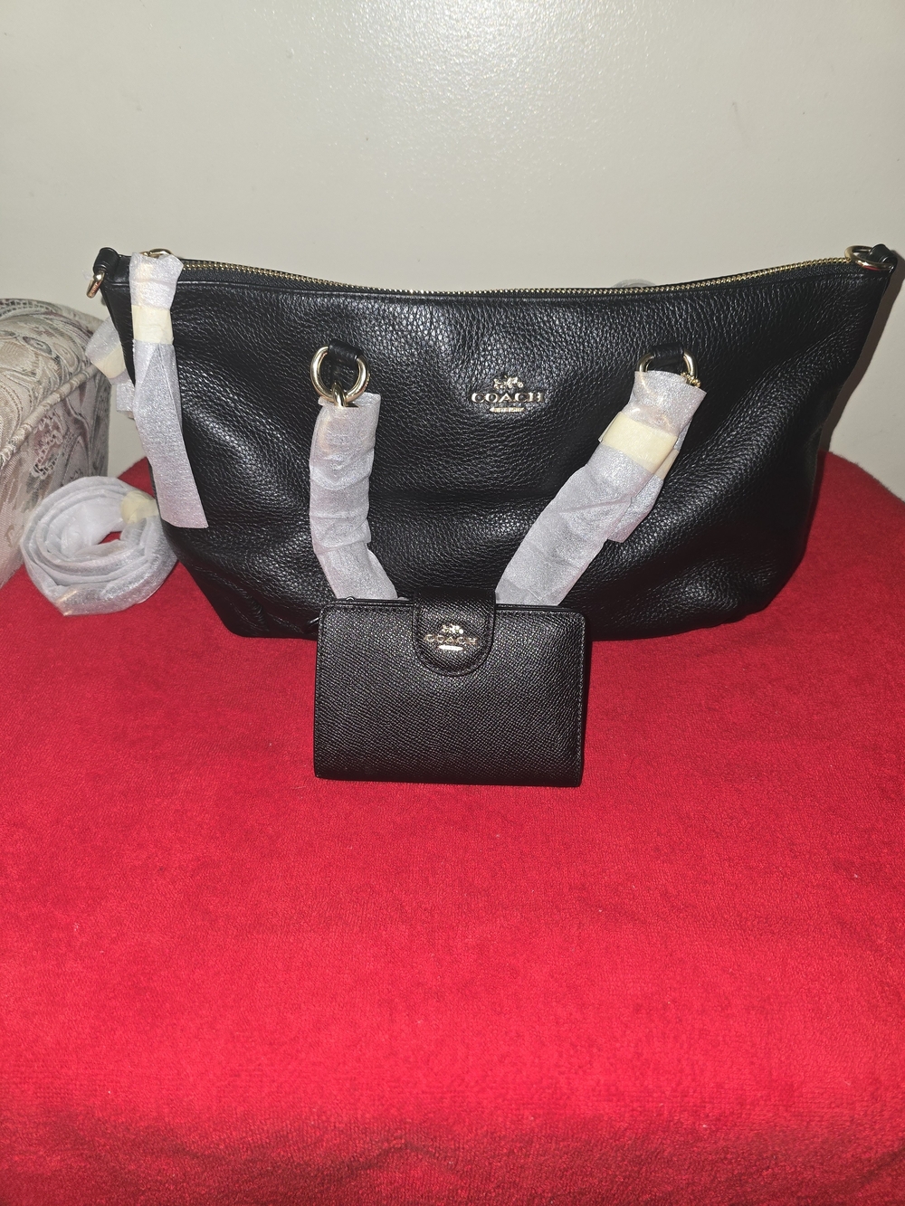 BNWT Coach Black Leather Shoulder Tote with Matching Wallet